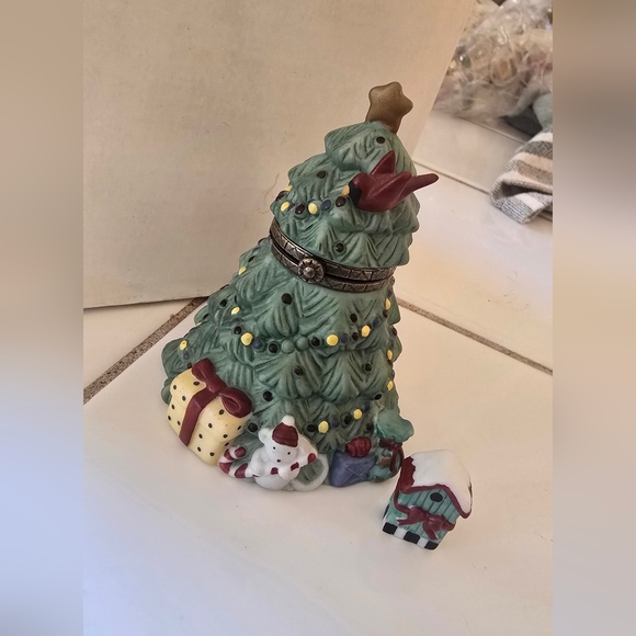Festive Ceramic Christmas Tree Decor - Picture 6 of 6